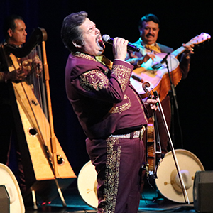 Mariachi Los Camperos: Fiesta Navidad